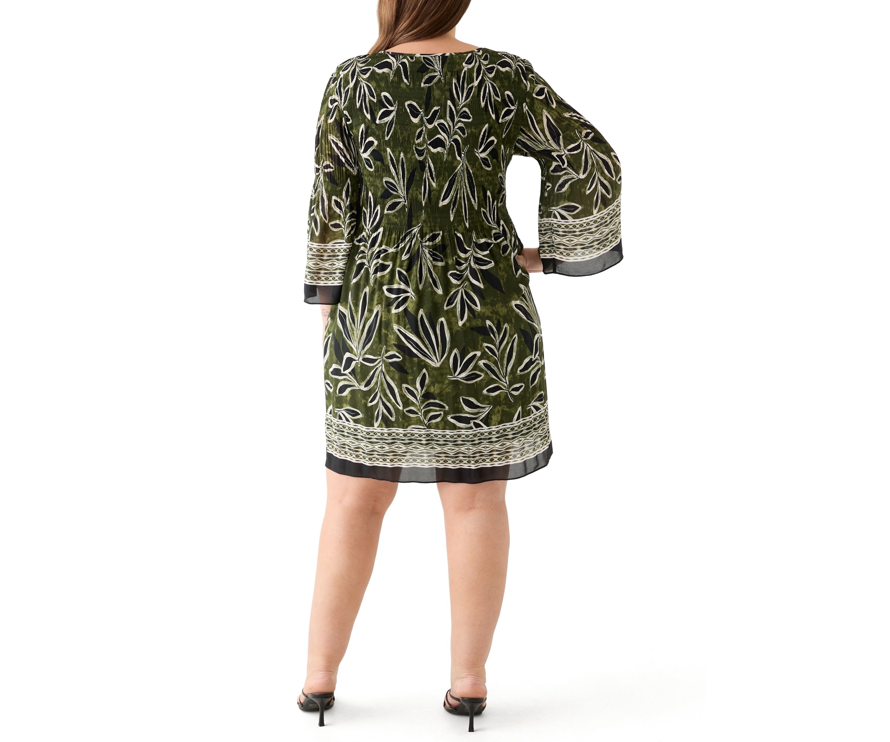 Plus Size Long Sleeve Keyhole Neck Floral Print Pleater Dress