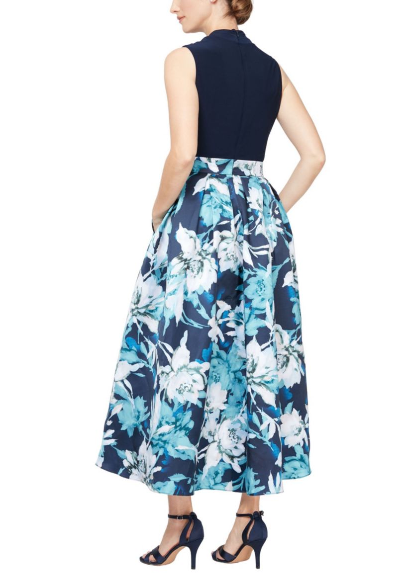 Sleeveless V Neck Dress