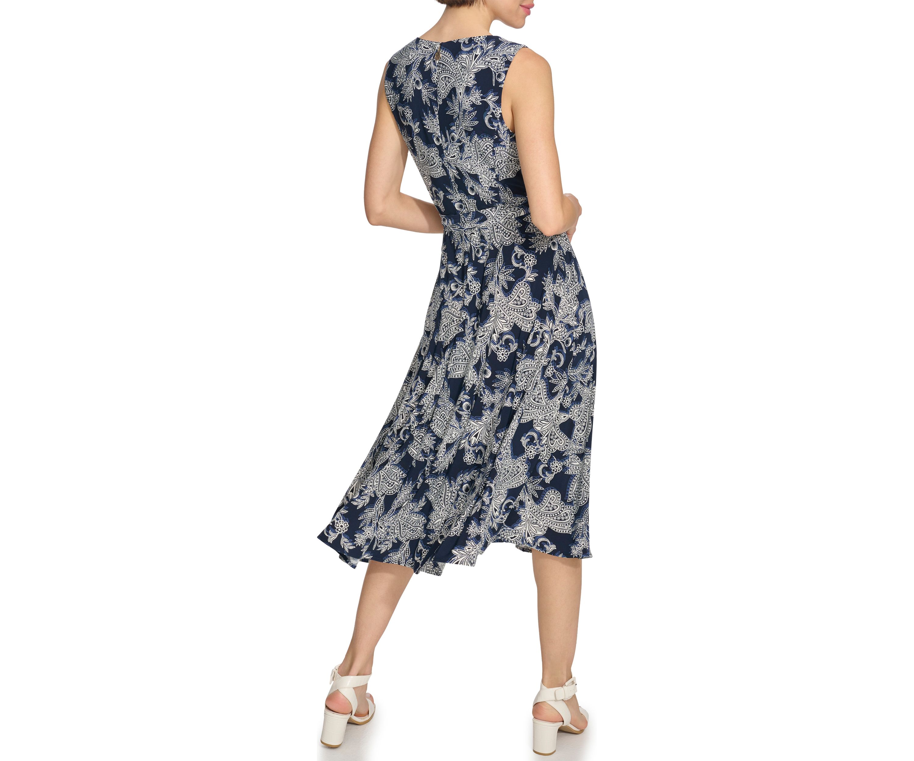 Womens Windblown Paisley Dress with Belt