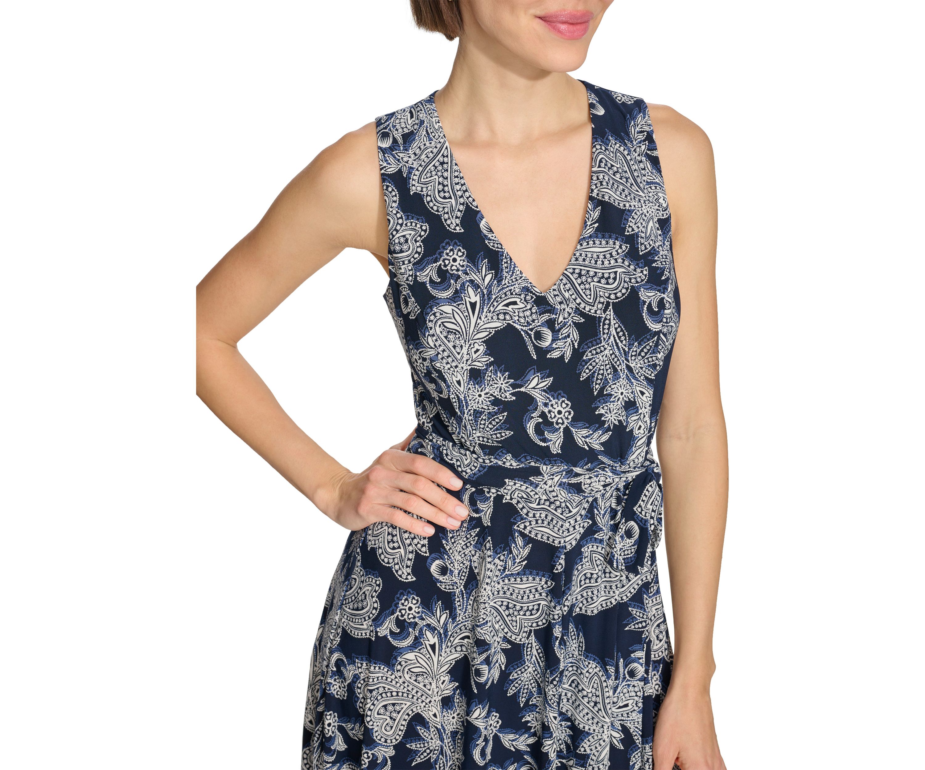 Womens Windblown Paisley Dress with Belt