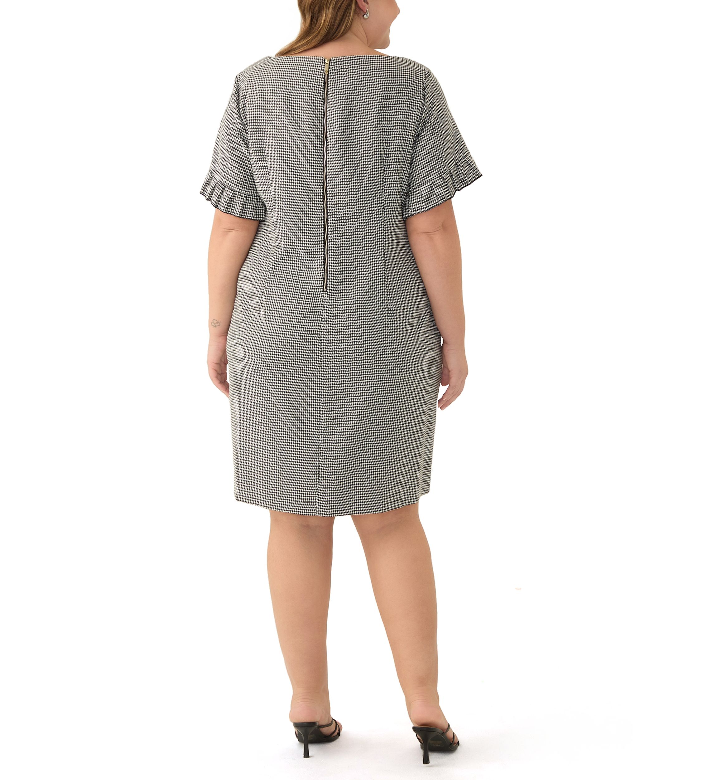 Plus Size Pleated Short Sleeve Houndstooth Shift Dress