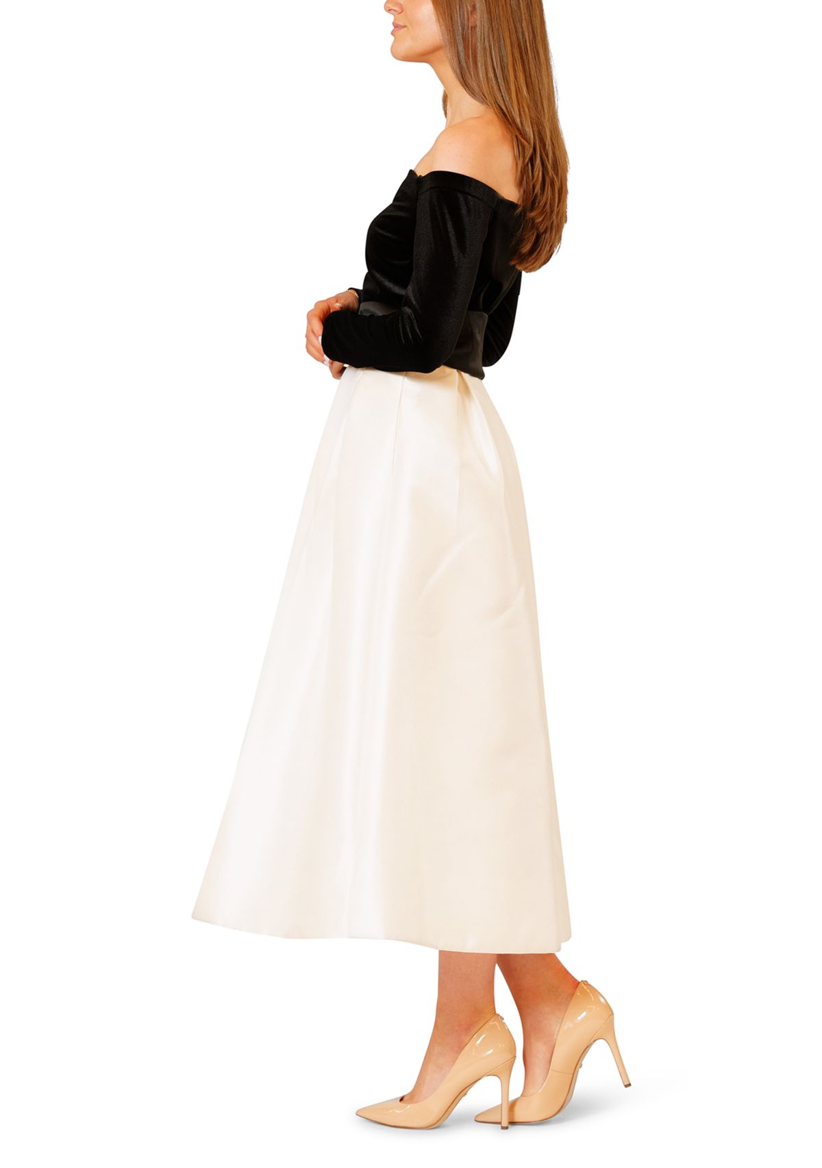 Womens Long Sleeve Off the Shoulder Velvet Bodice Gown with Bow Waist