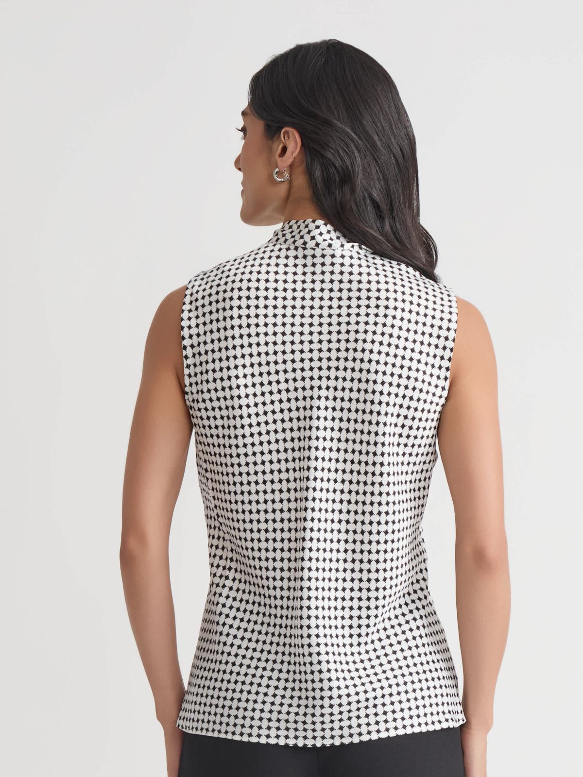 Petite Geo Print Sleeveless Tie Neck Blouse