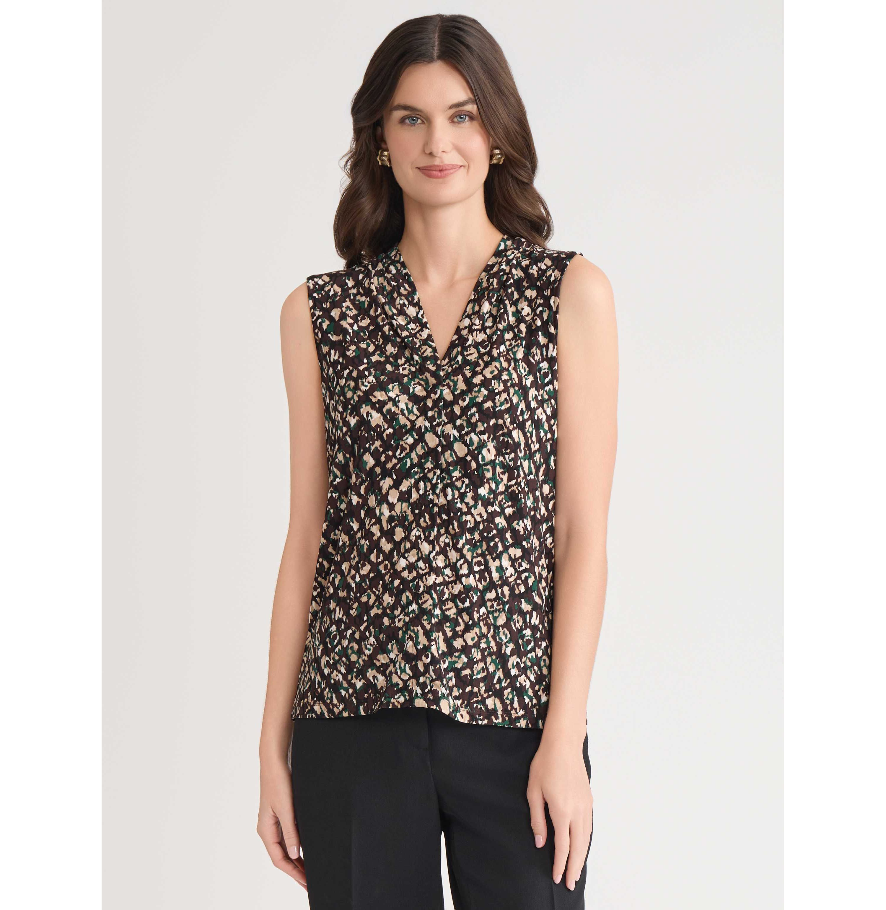 Womens Geo Print Sleeveless V-neck Knit Top