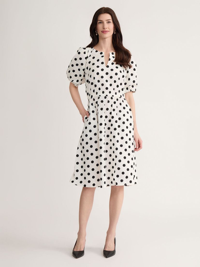 kasper dresses Sleeveless Sheath Dress, Pebble Crepe heels for an elegant touch Kasper Womens Laurissa Lace Knee-Length