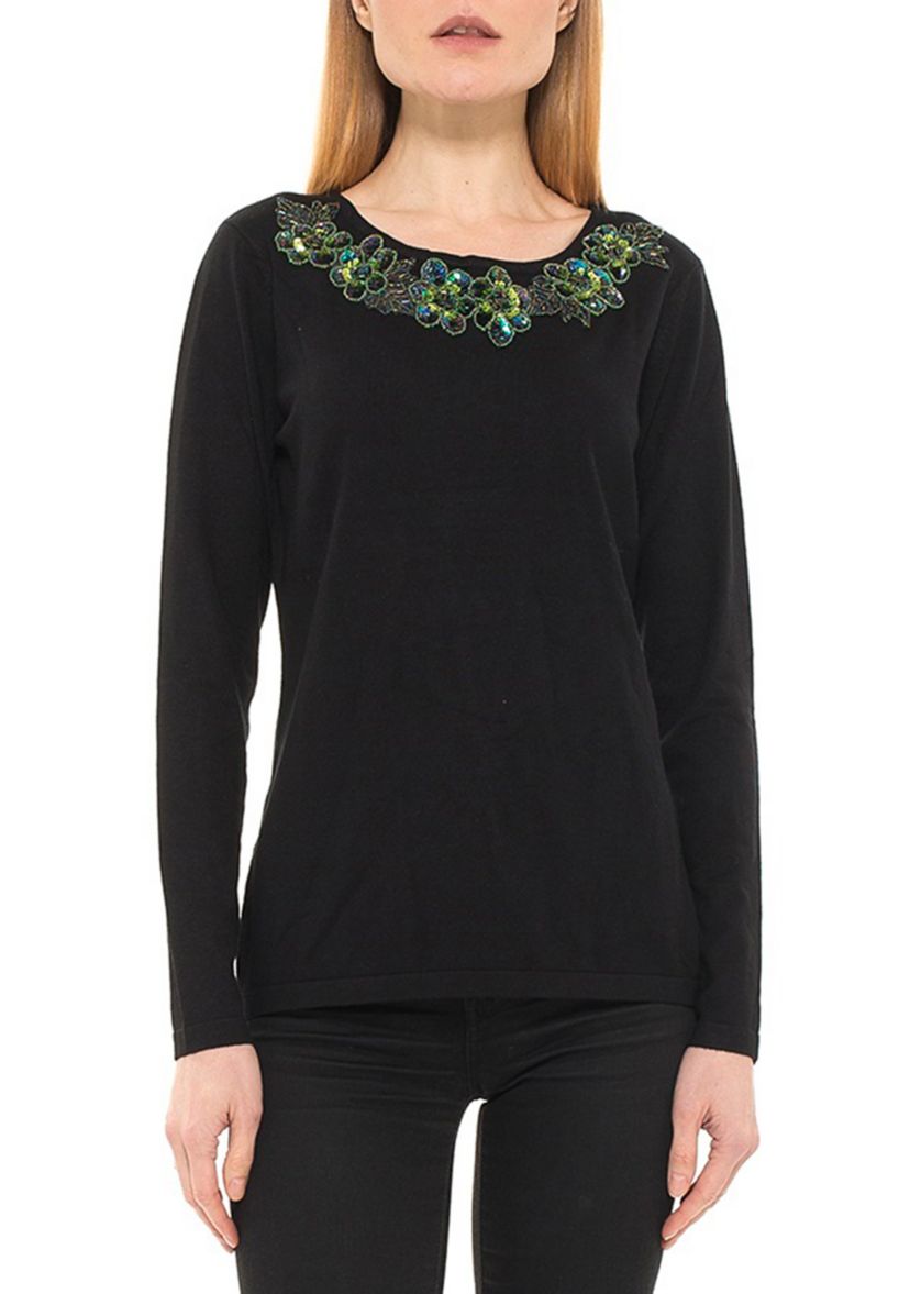 FLORAL EMBEL SWEATER
