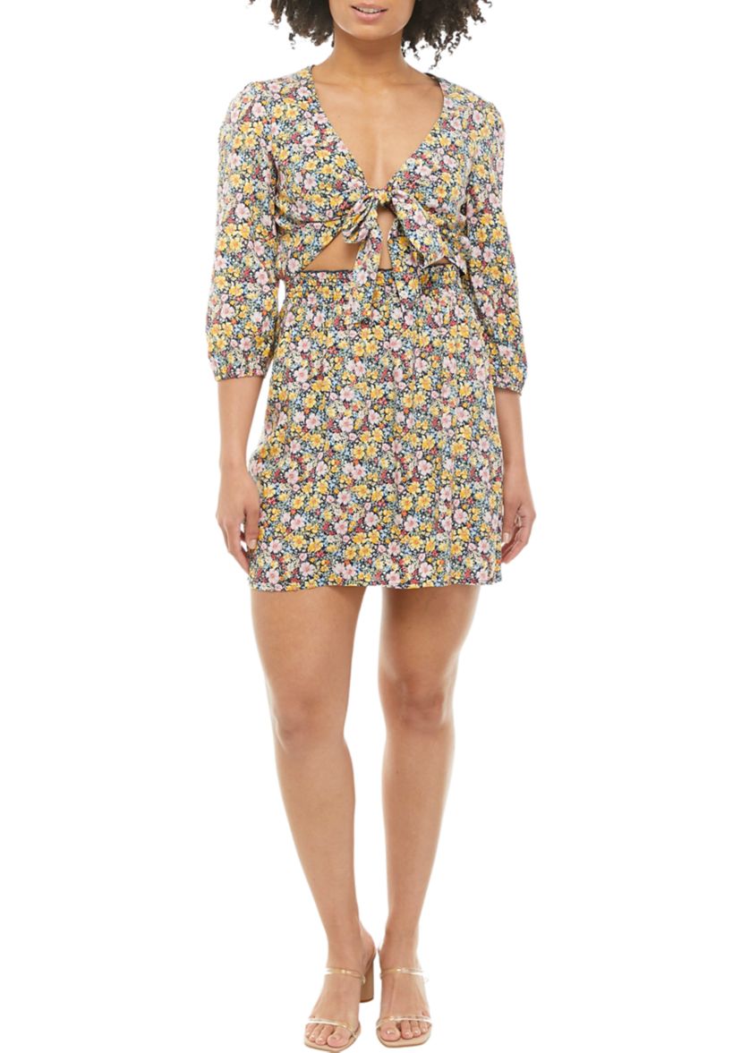 Juniors 3/4 Sleeve Tie Front Smocked Waist Dress 