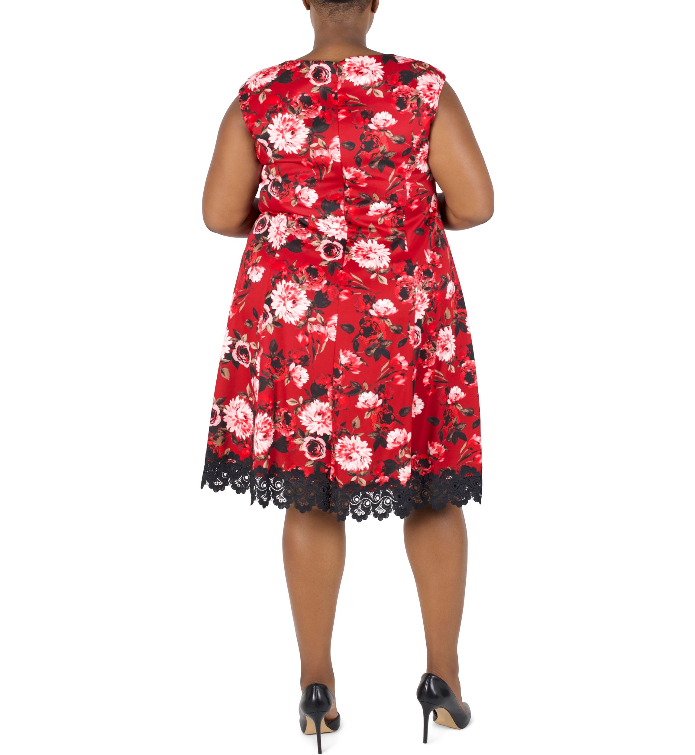 Plus Size Sleeveless Floral Print Fit and Flare Dress 