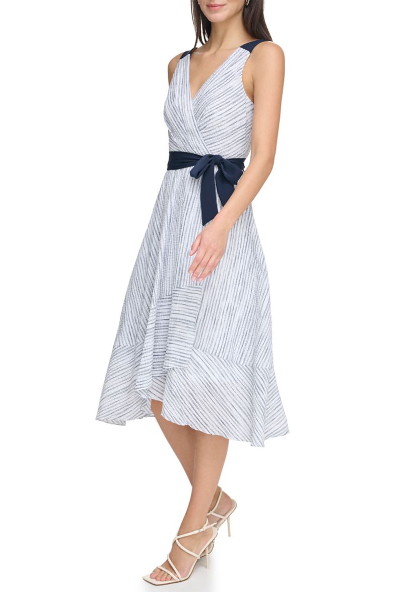 Womens Sleevelees V-Neck Striped Tie Waist Fit and Flare Dress