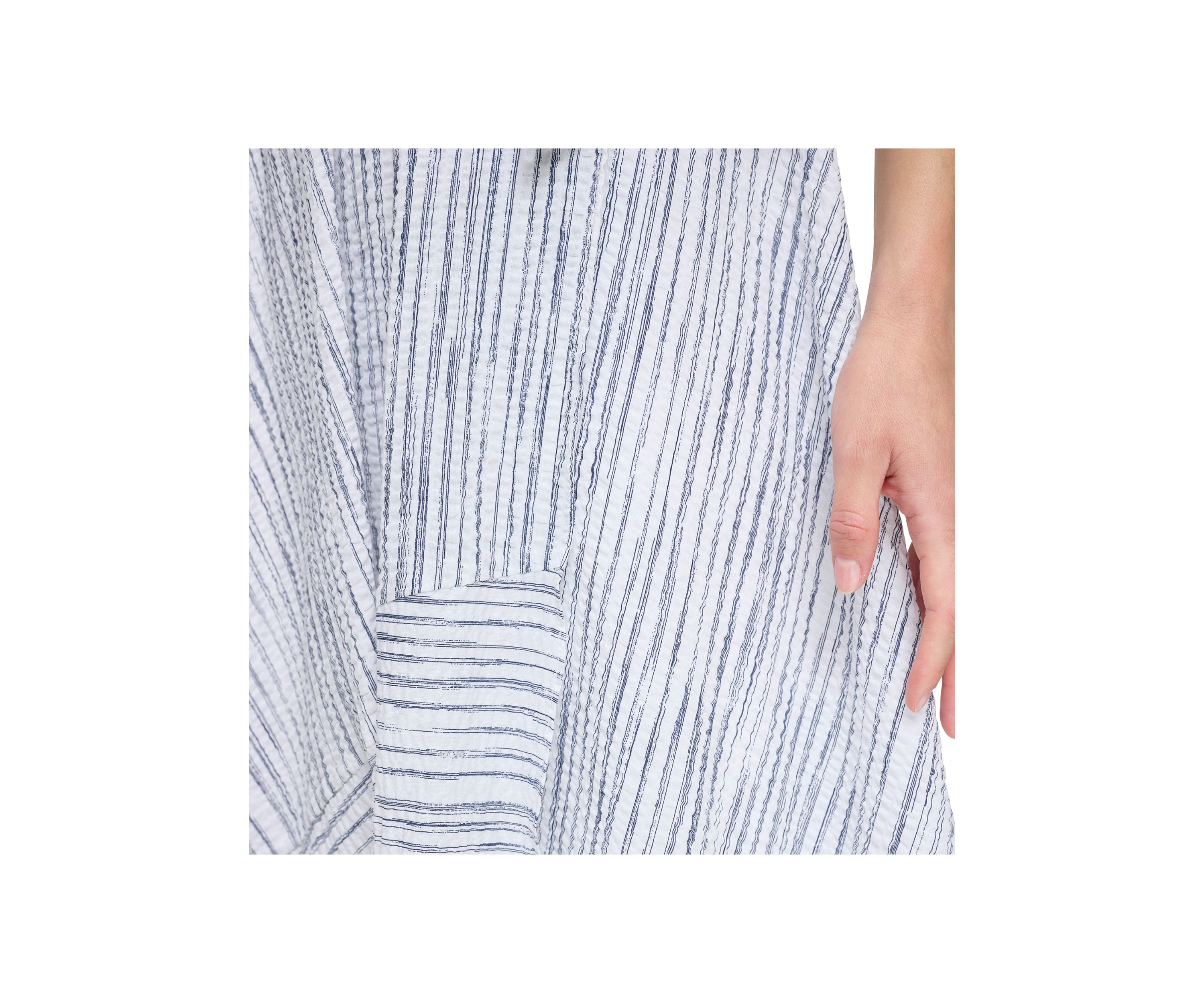 Womens Sleevelees V-Neck Striped Tie Waist Fit and Flare Dress