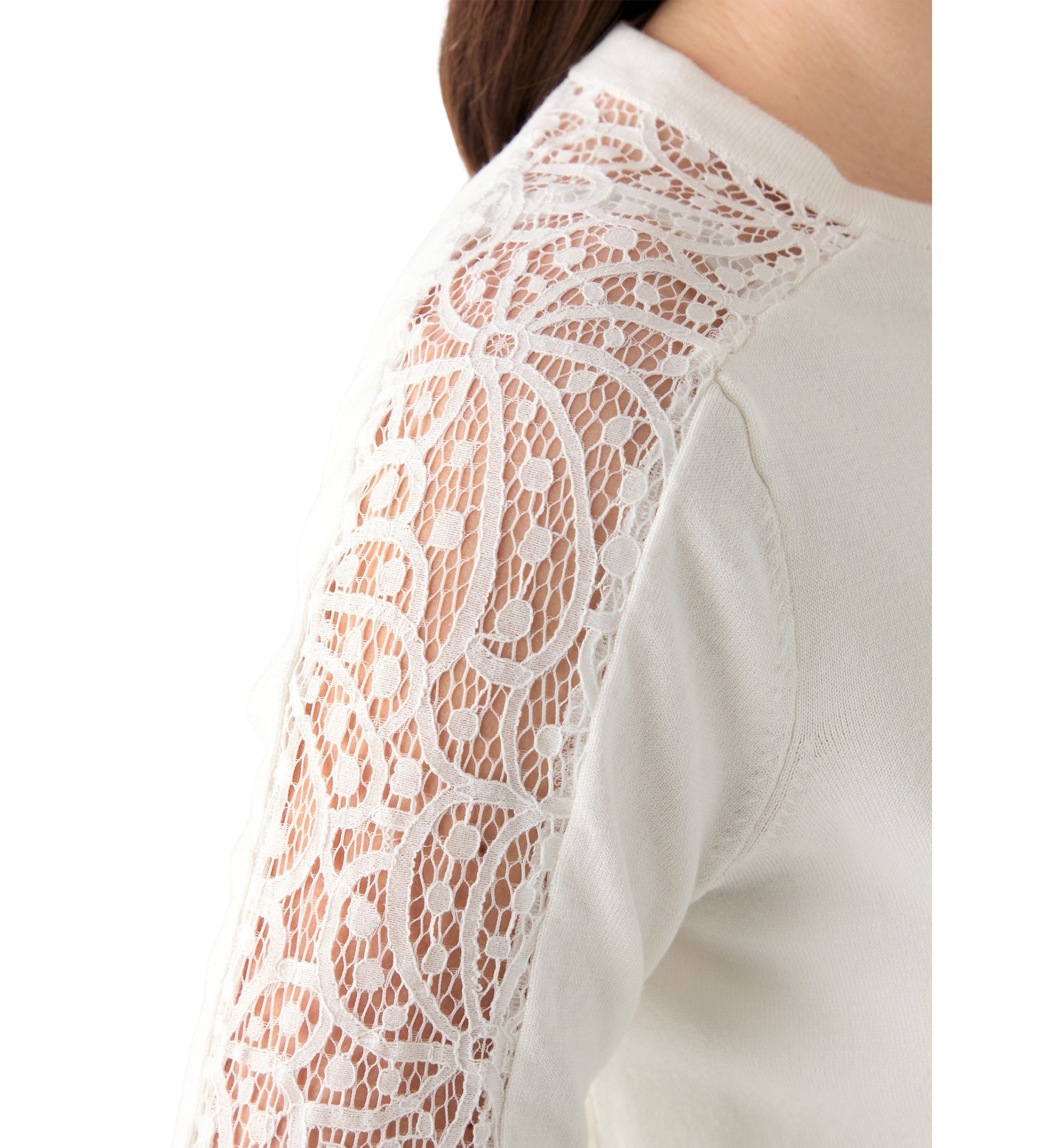 Womens 3/4 Sleeve Lace Solid Topper