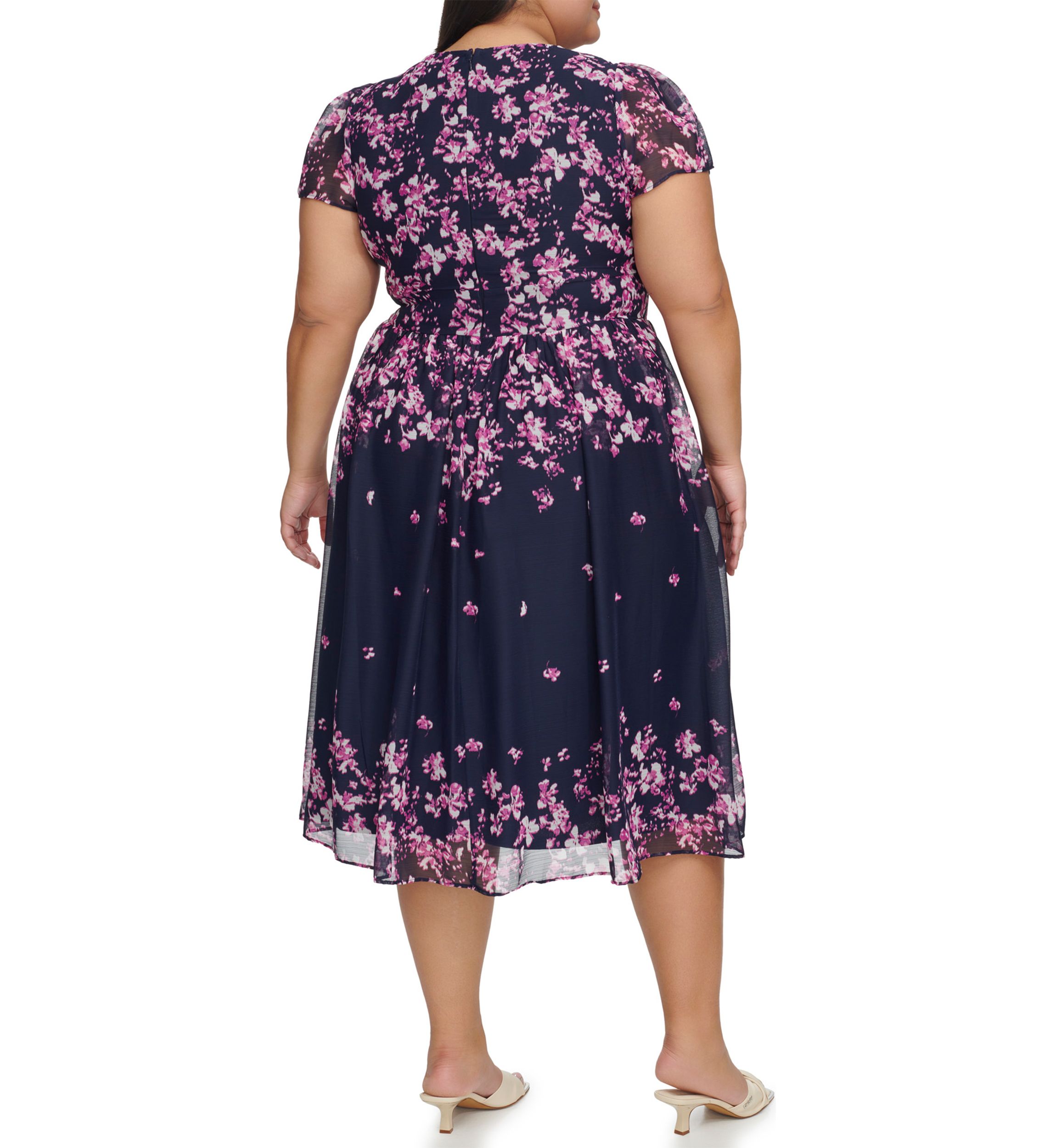 Plus Size Short Sleeve V-Neck Floral Print Button Front Midi Dress