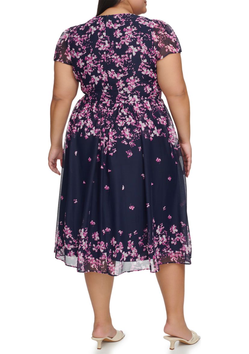 Plus Size Short Sleeve V-Neck Floral Print Button Front Midi Dress