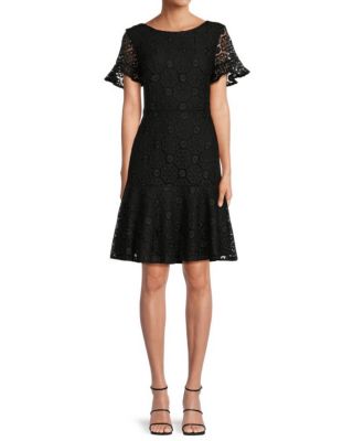 Lace dress with flounce hem