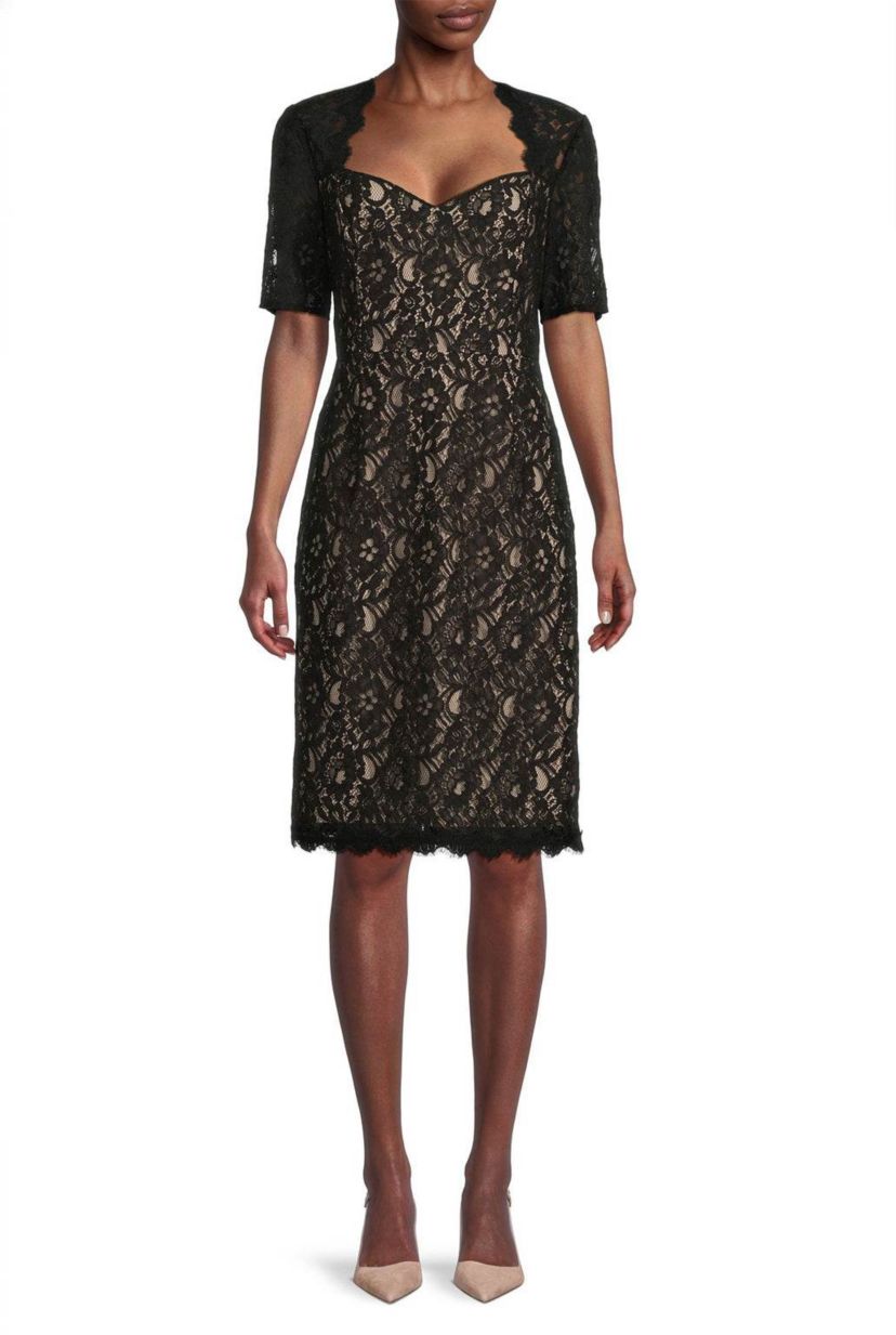 Sweetheart neckline bodycon lace dress