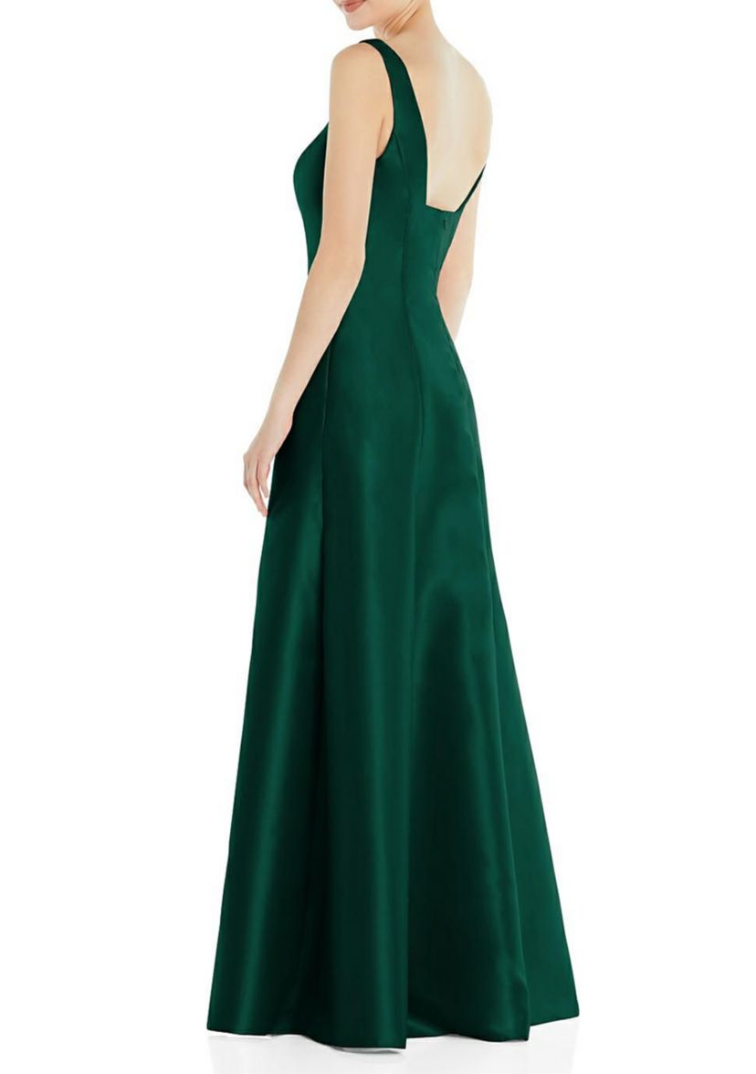Sleeveless Square-Neck Princess Line Gown with Pockets