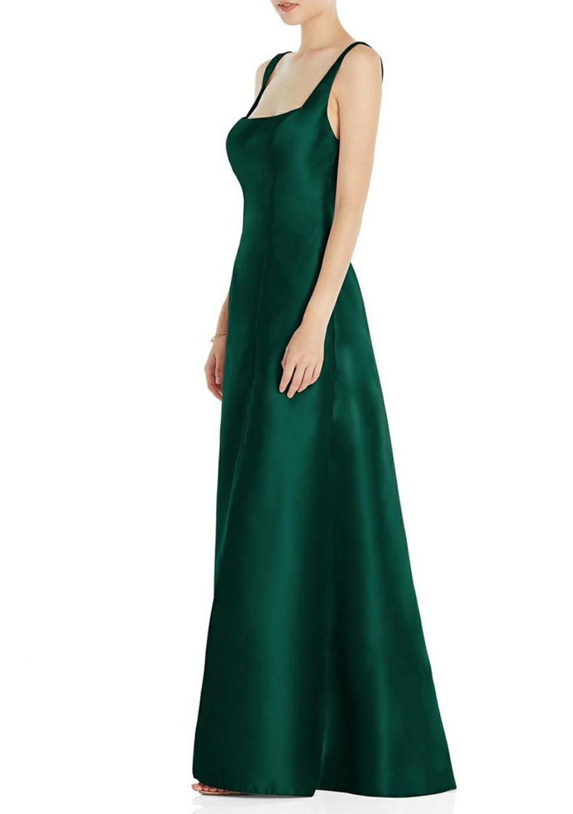 Sleeveless Square-Neck Princess Line Gown with Pockets