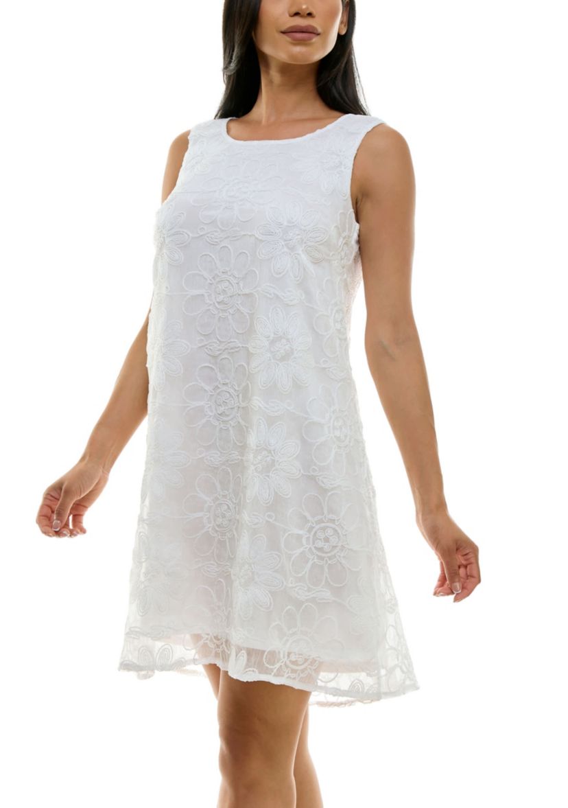 Float dress in bovelty embroidery