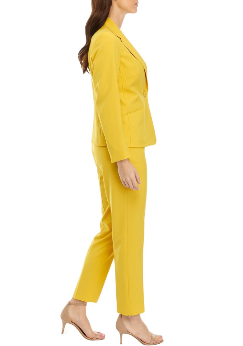 Womens Petite One Button Jacket With Long Sleeves and Slim Pant Set