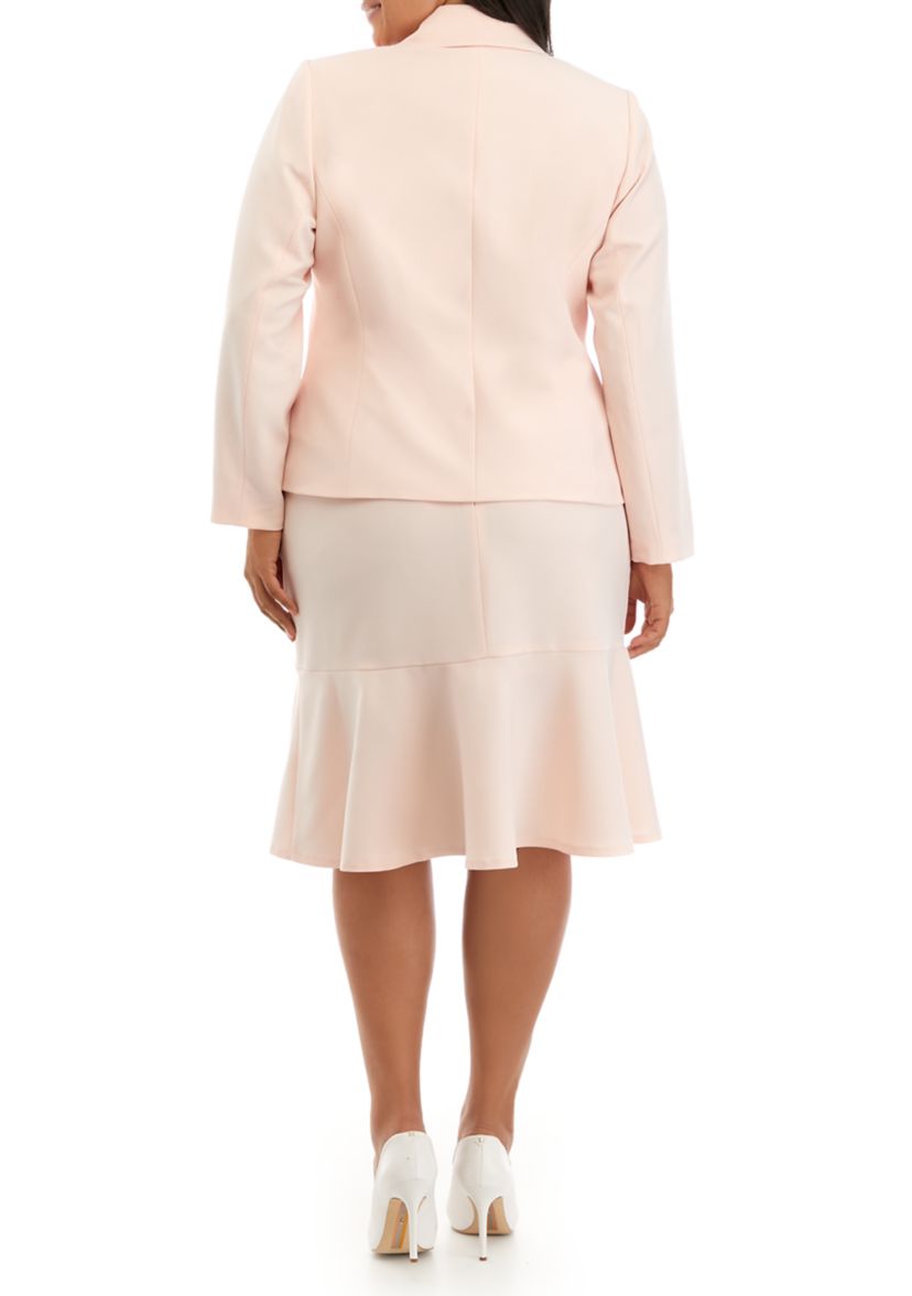 Womens Plus Size Crepe Three Button Patch Pocket Jacket and Flounce Skirt Set