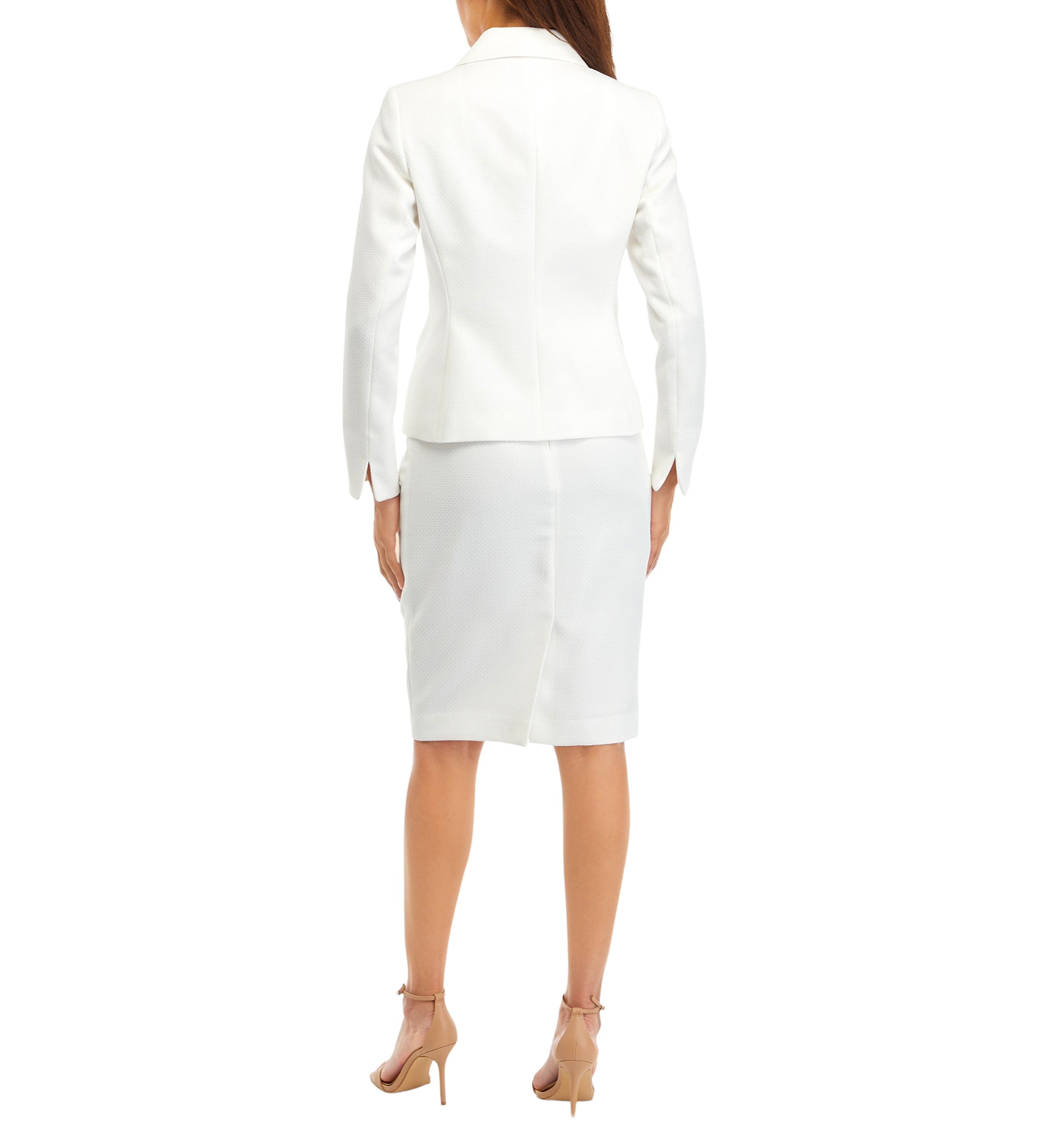 3-BUTTON JACKET AND BASIC SKIRT