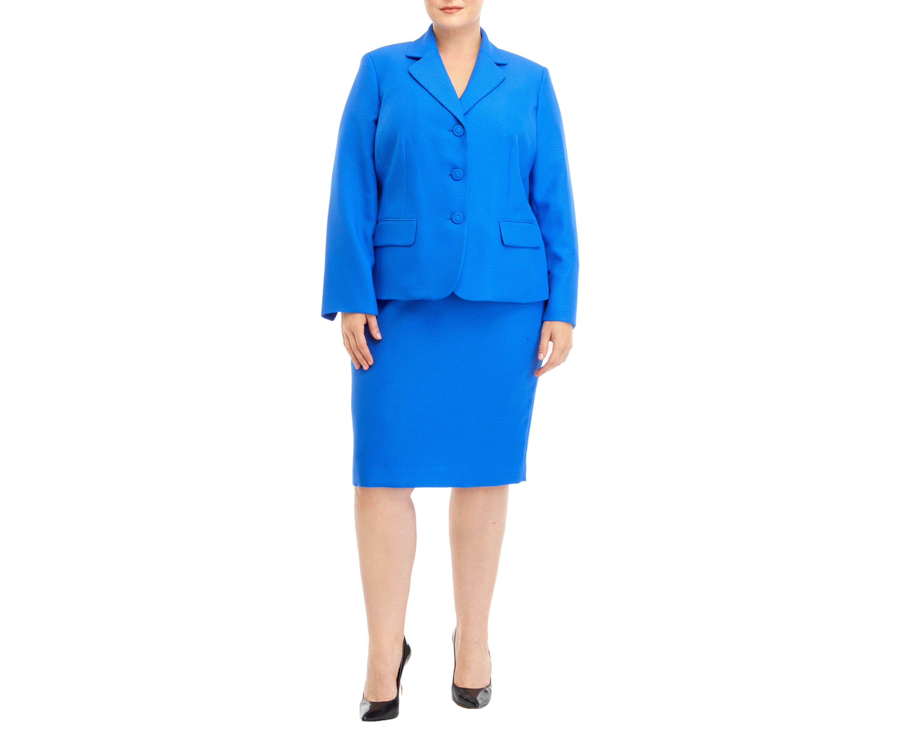 THREE BUTTON BLAZER AND BASIC SKIRT