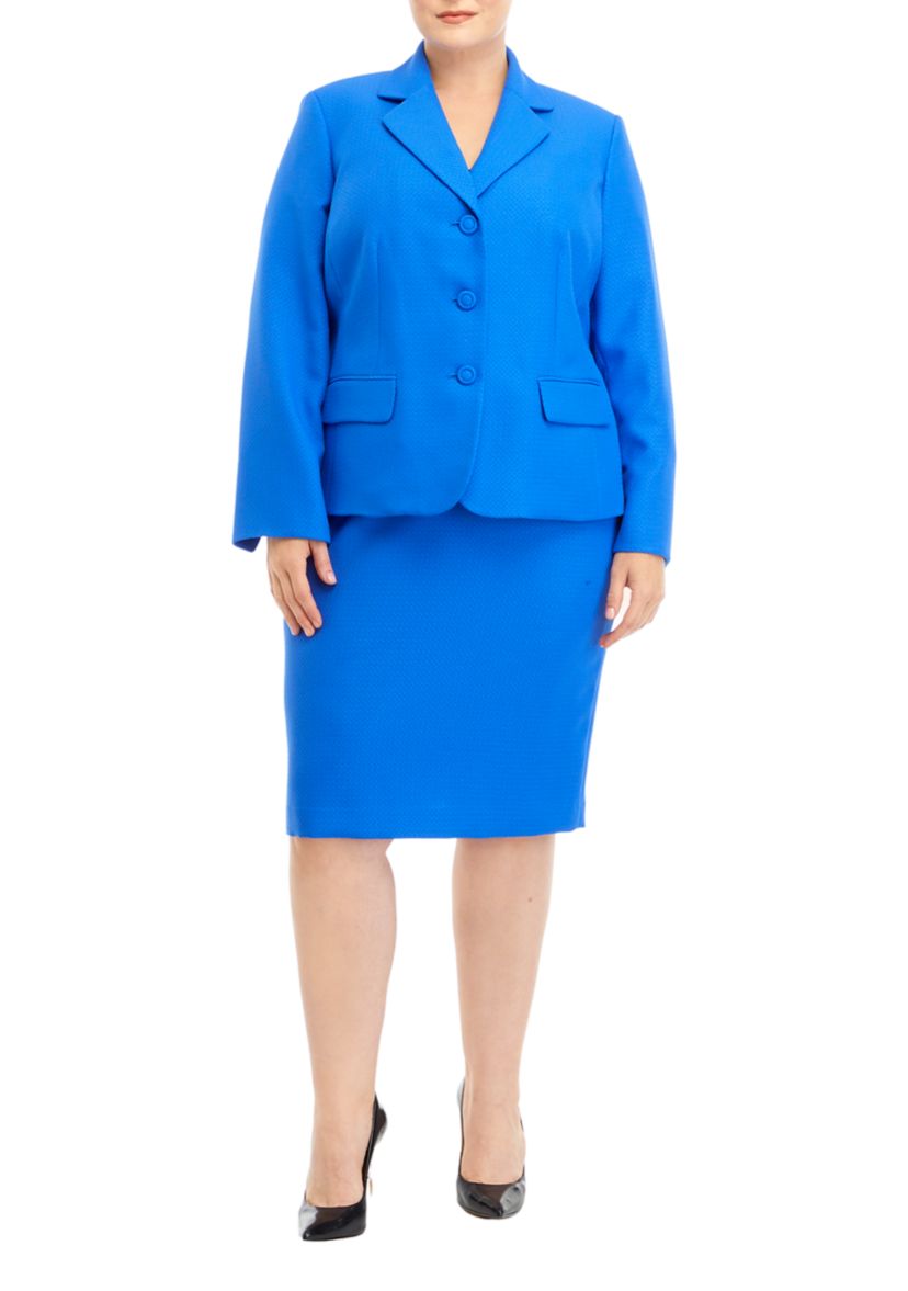 THREE BUTTON BLAZER AND BASIC SKIRT