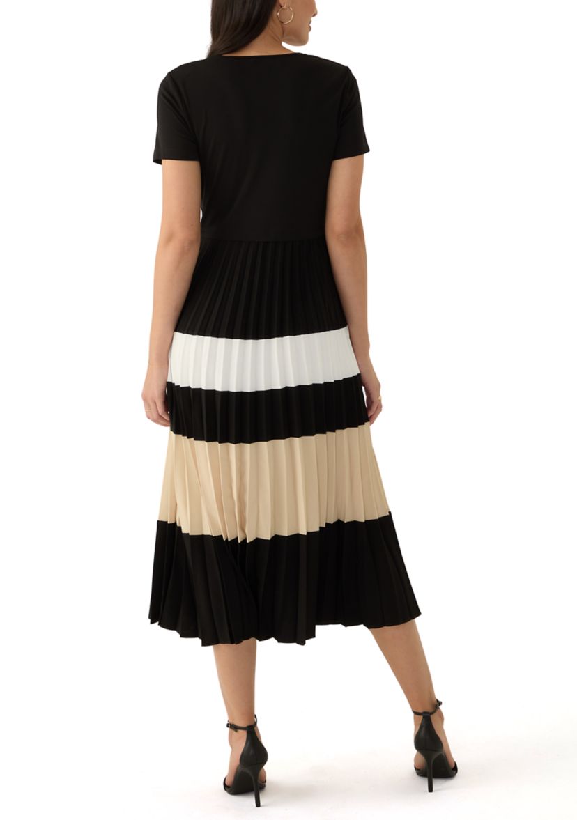 Womens Short Sleeve Square Neck Stripe Fit and Flare Dress