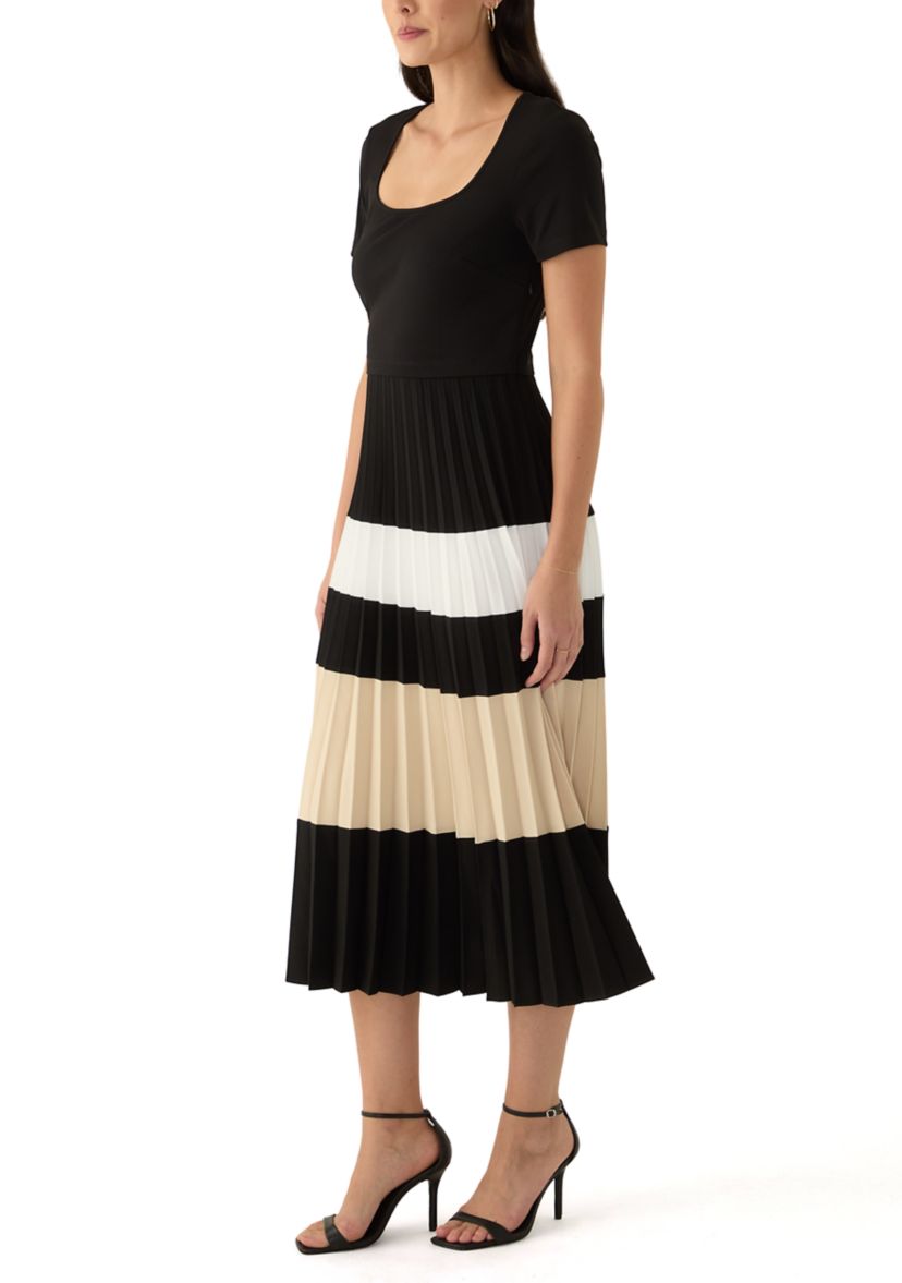 Womens Short Sleeve Square Neck Stripe Fit and Flare Dress