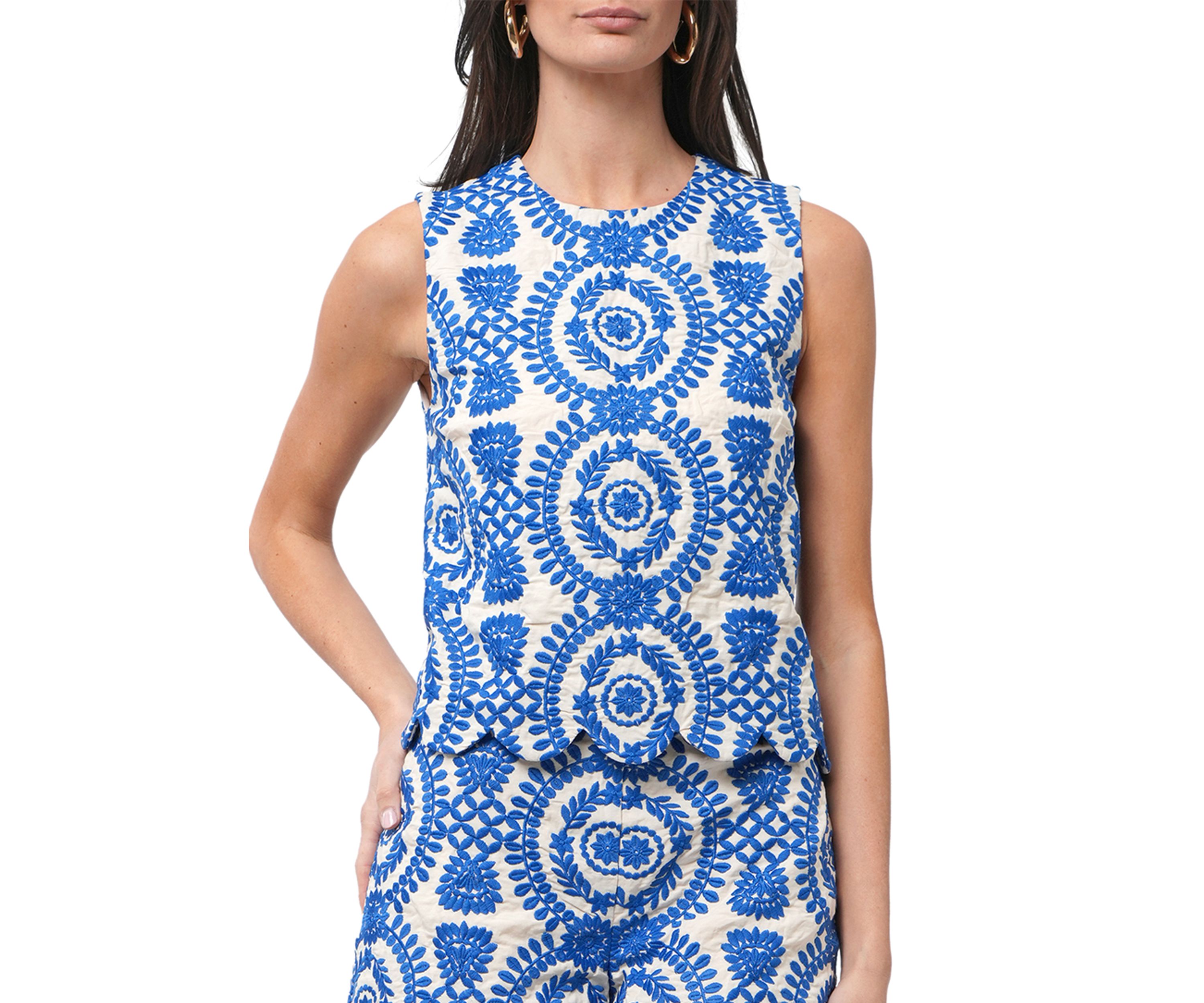 Womens Sleeveless Crew Neck Top