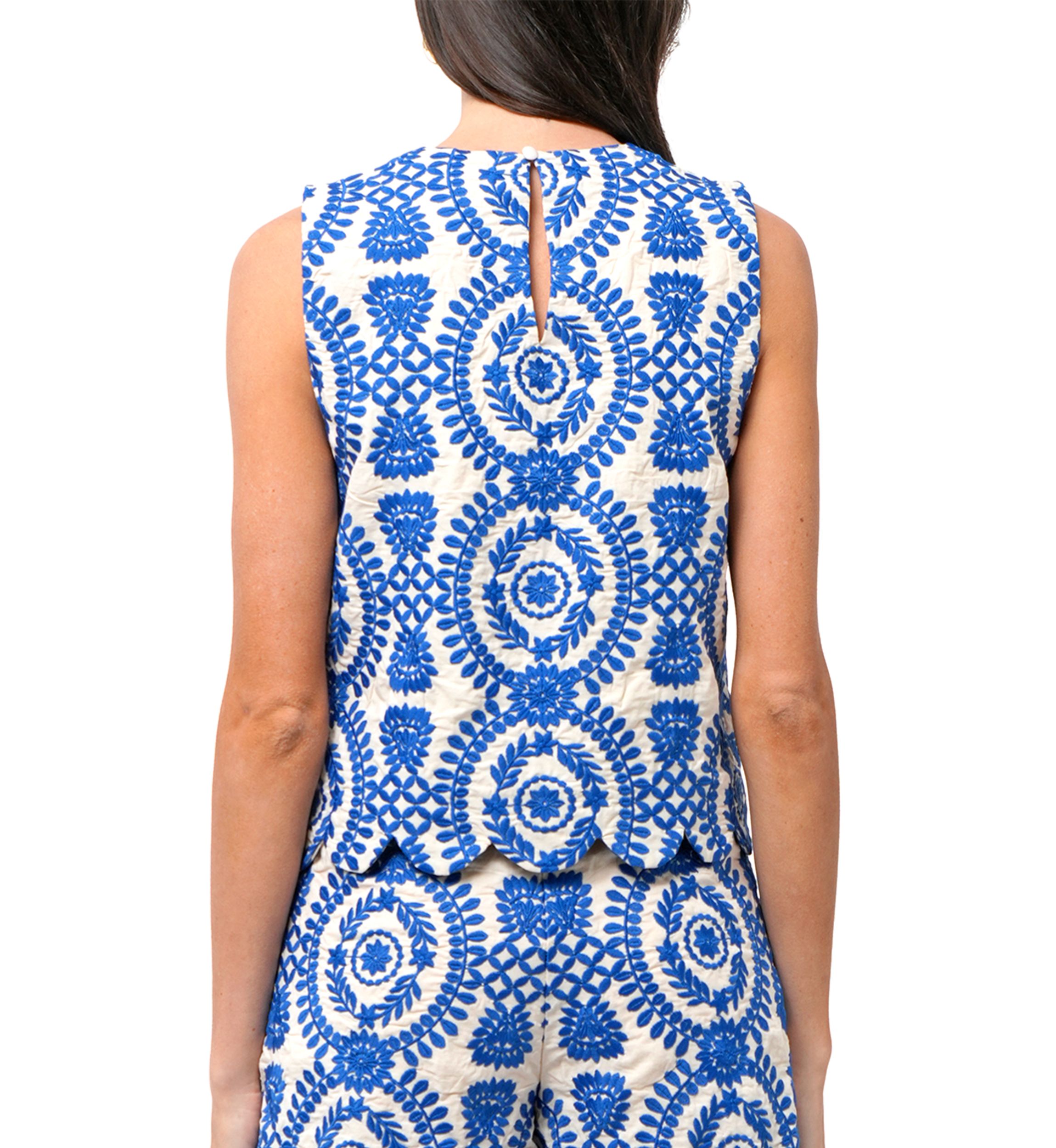 Womens Sleeveless Crew Neck Top