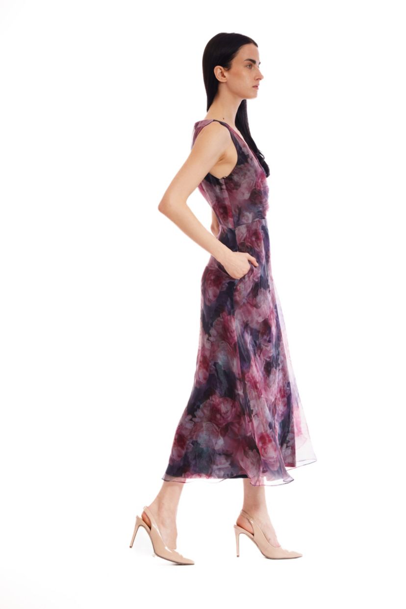 V NECK SLVLESS GOWN