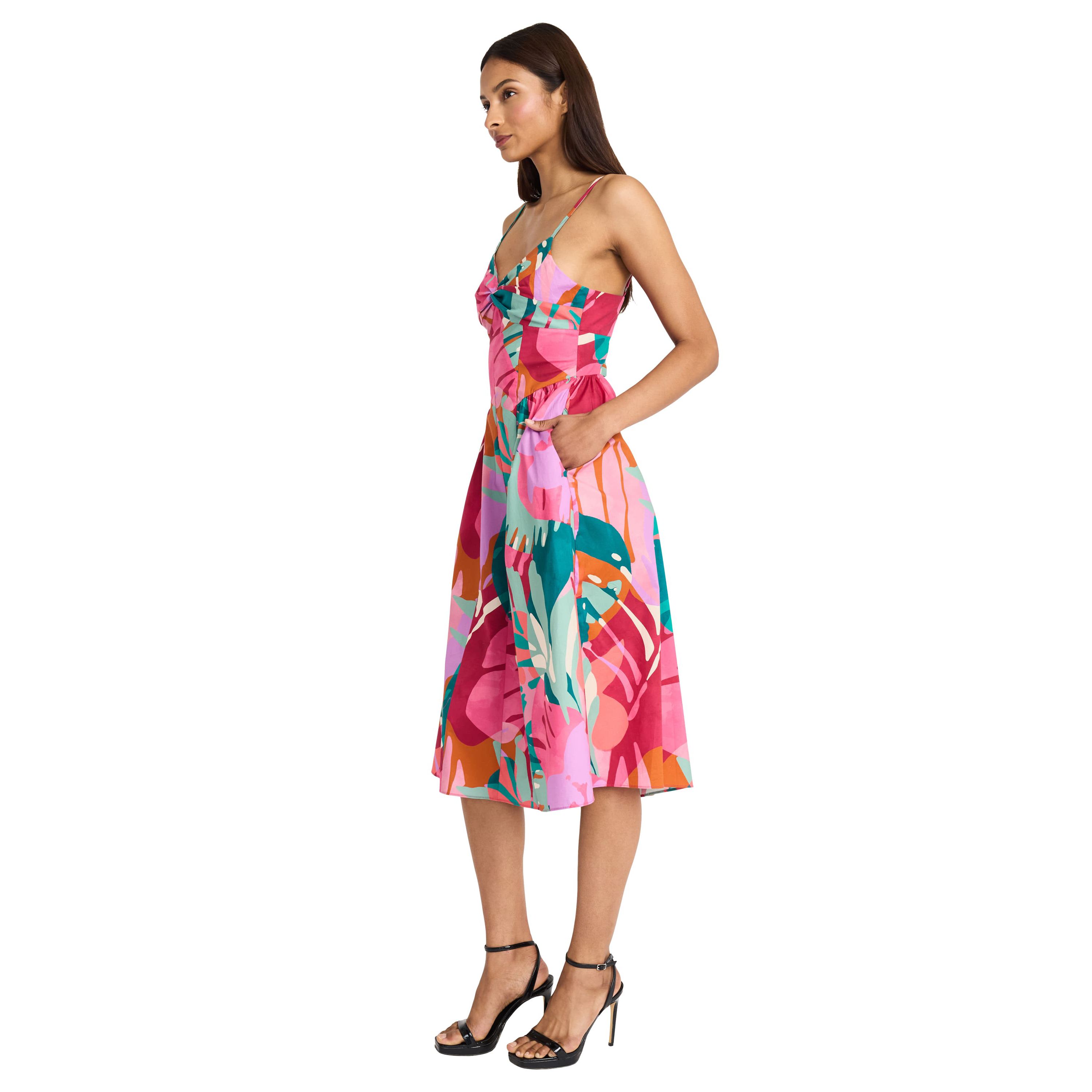 Sleeveless dress with side ruching