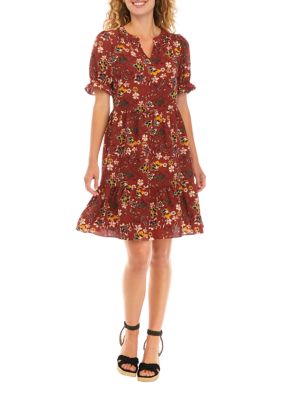 Women's Short Sleeve Split Neck Tiered Printed Crepe Dress