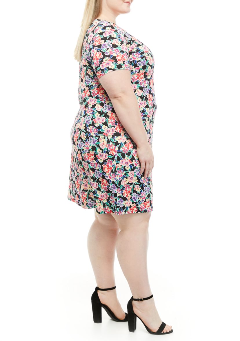 Plus Size Printed Short Sleeve Ring Neck Dress