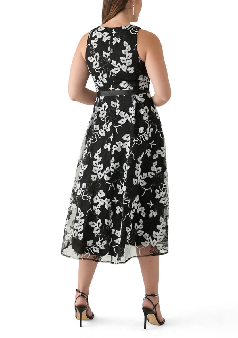 Womens Sleeveless Printed Appliqué Fit and Flare Dress