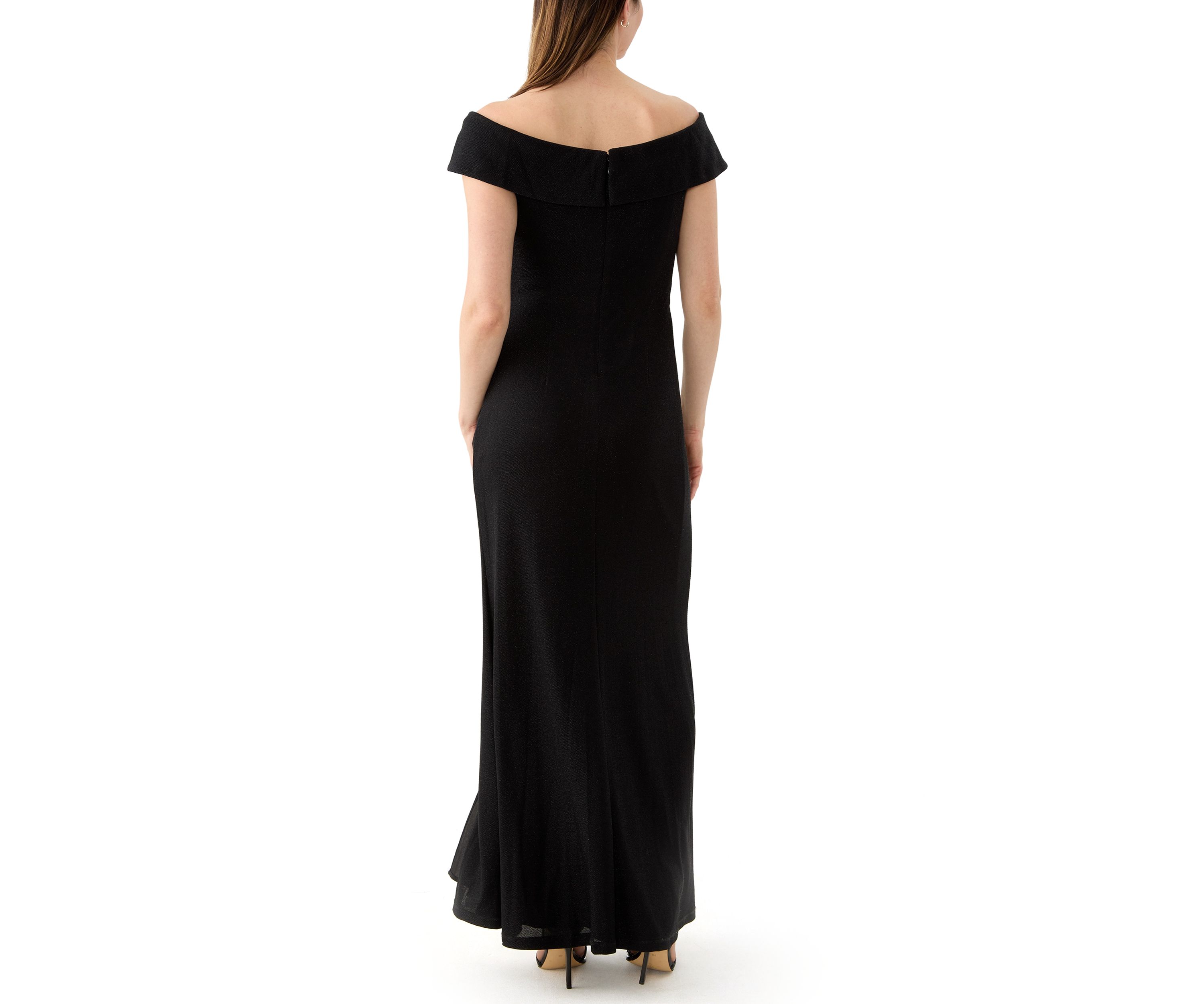Womens Solid Side Ruched Gown
