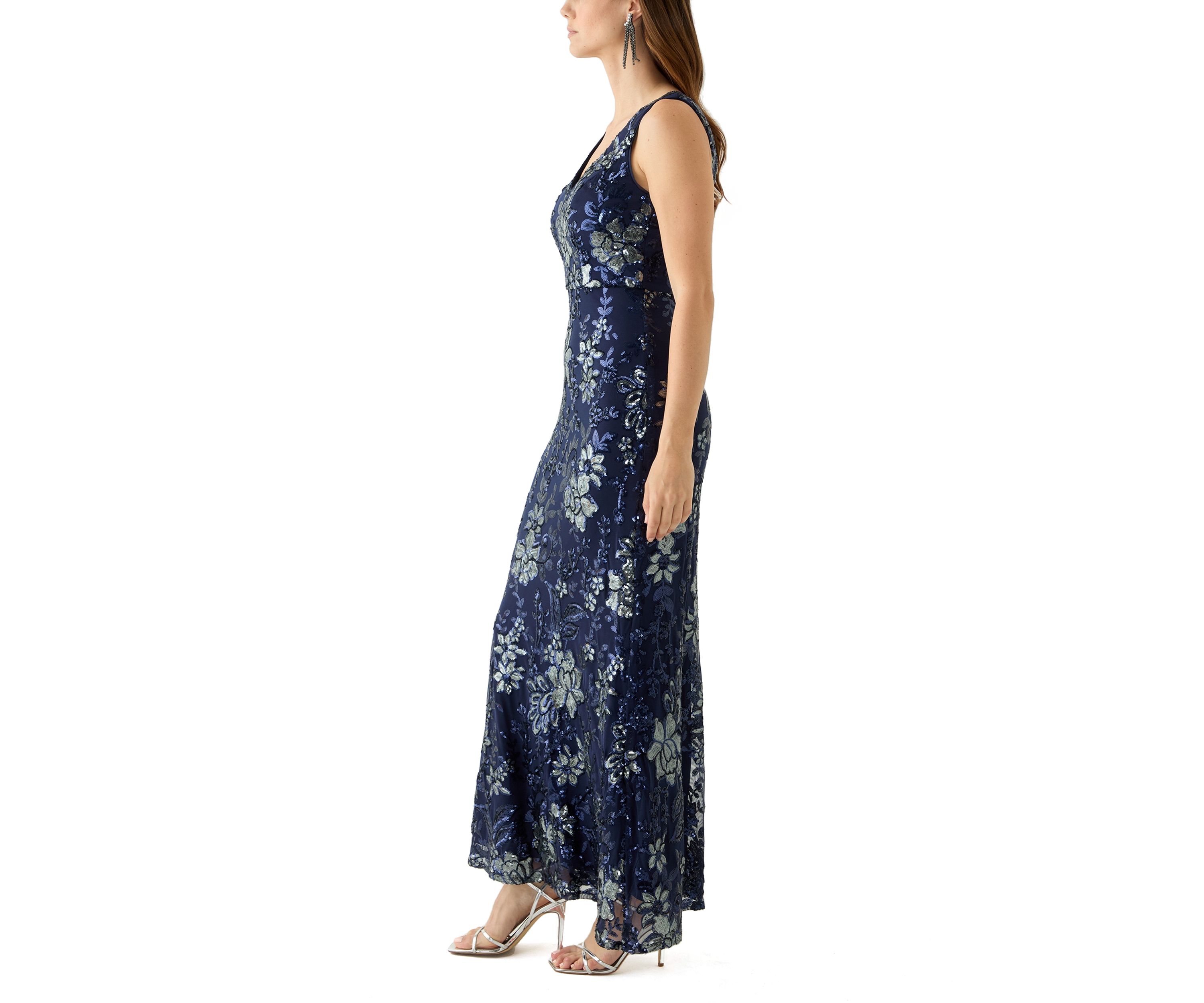 Womens Sleeveless Scoop Neck Floral Print Lace Gown
