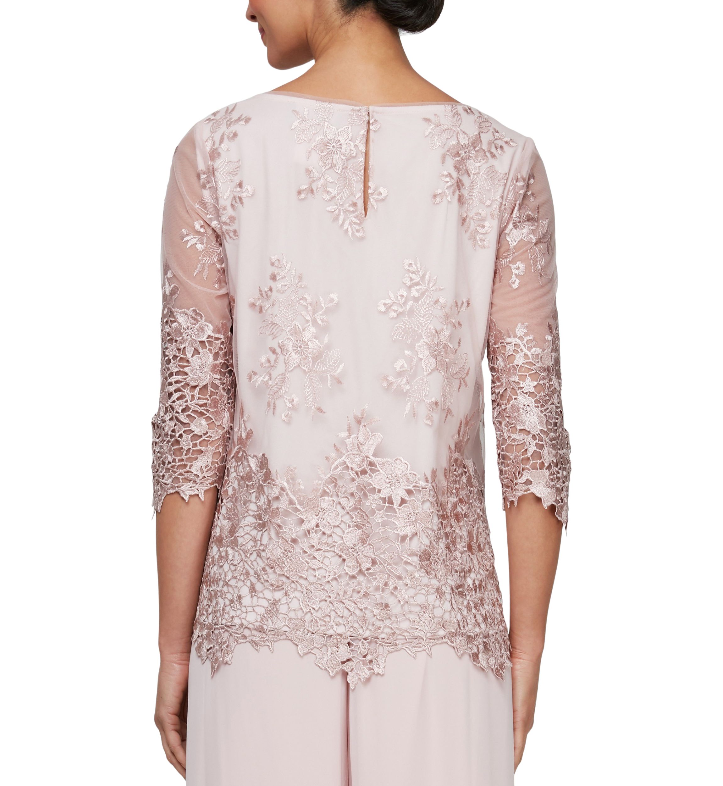 3/4 Sleeve Embroidered Detail Tunic