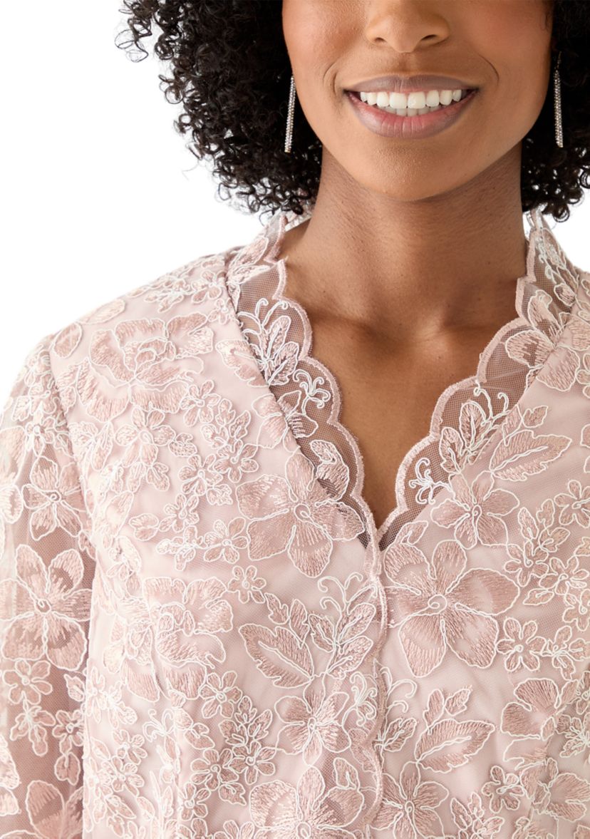 Womens 3/4 Sleeve V-Neck Lace Top