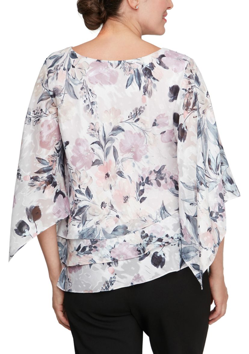 Womens 3/4 Sleeve Printed Blouse with Asymmetric Hem 