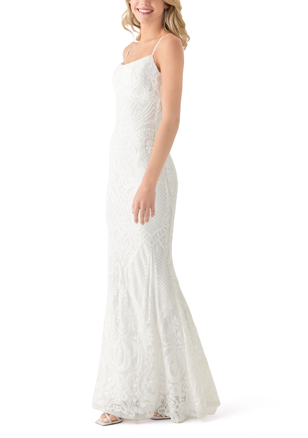 Womens Sleeveless Scoop Neck Solid Embellished Gown