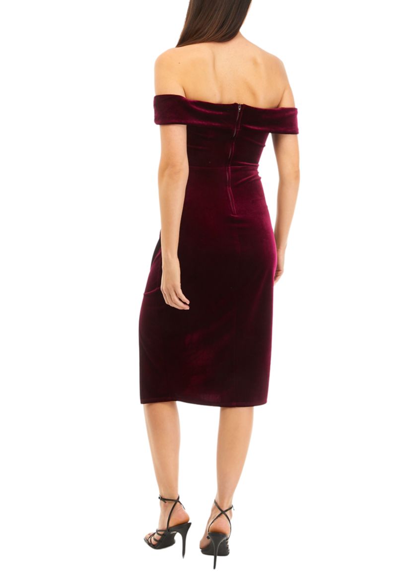 Womens Short Sleeve Off the Shoulder Velvet Side Ruched Sheath Dress