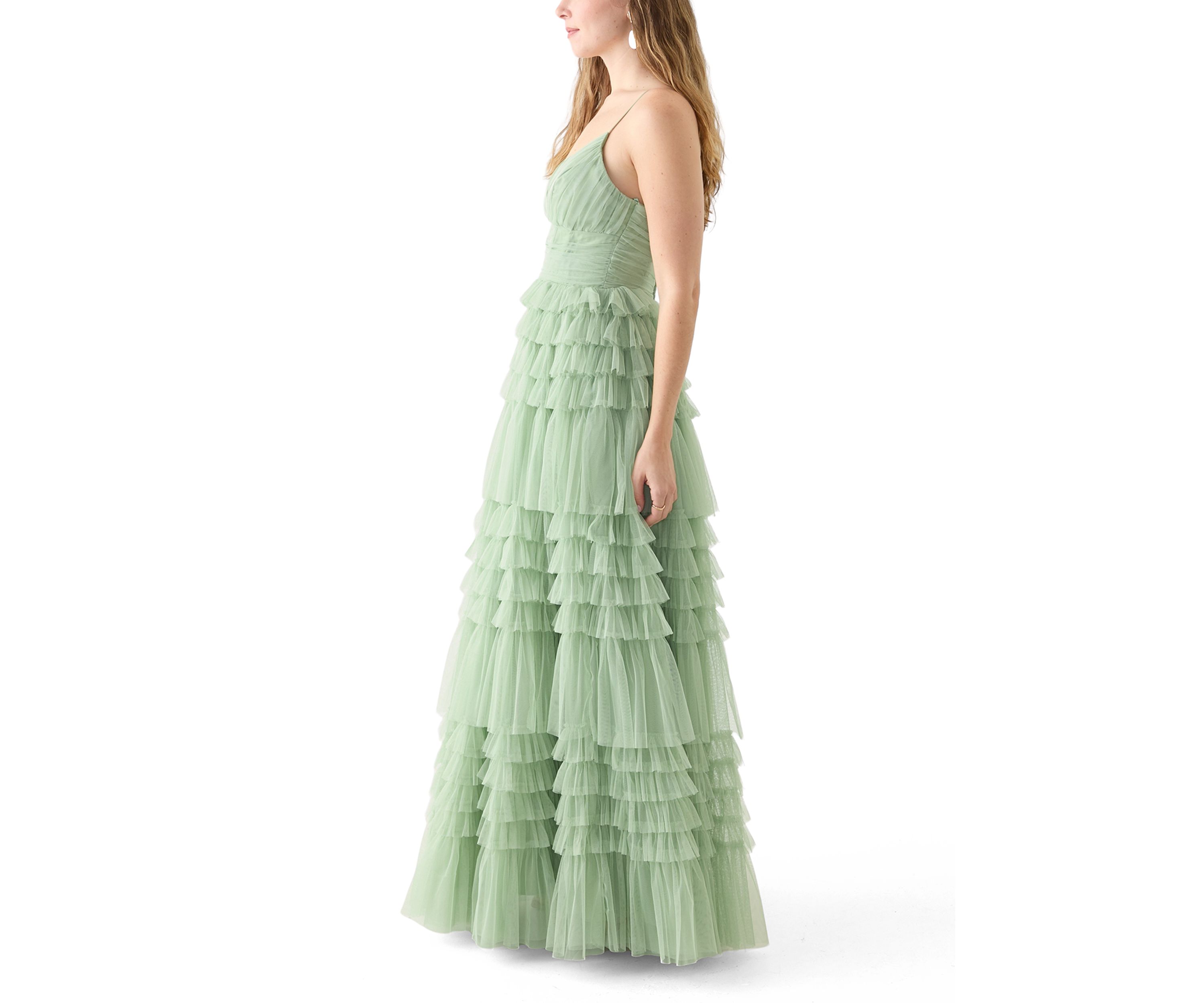 Womens Sleeveless V-Neck Mesh Tier Gown 
