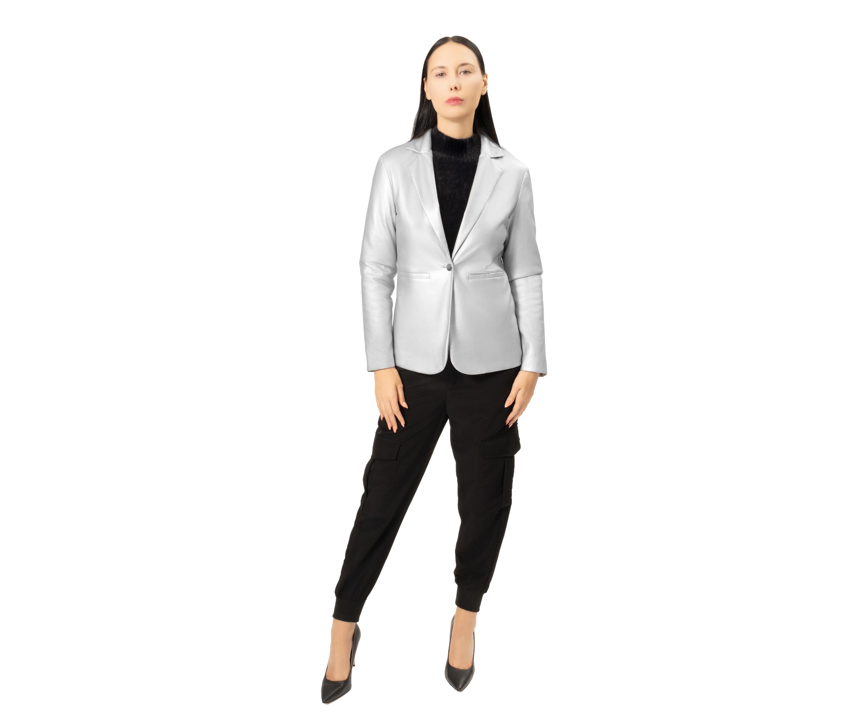 Liana Blazer