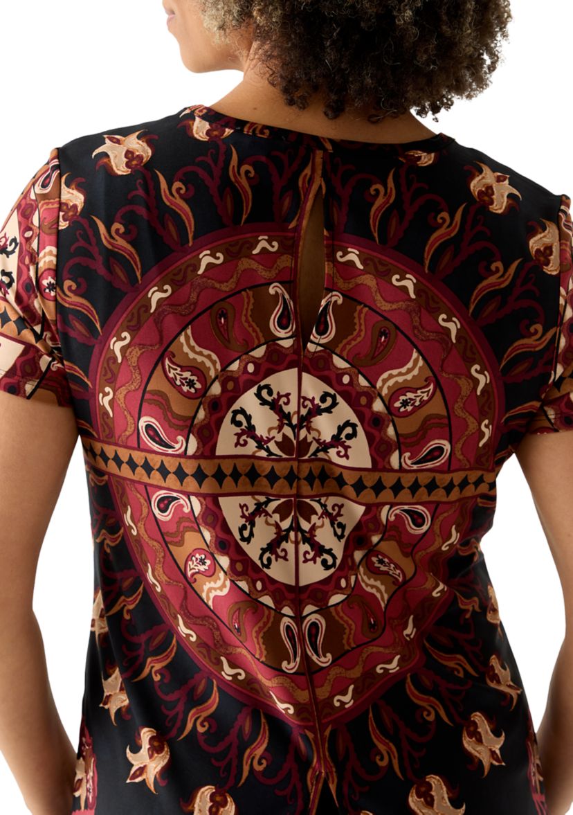 Womens Crew Neck Short Sleeve Medallian T-Shirt