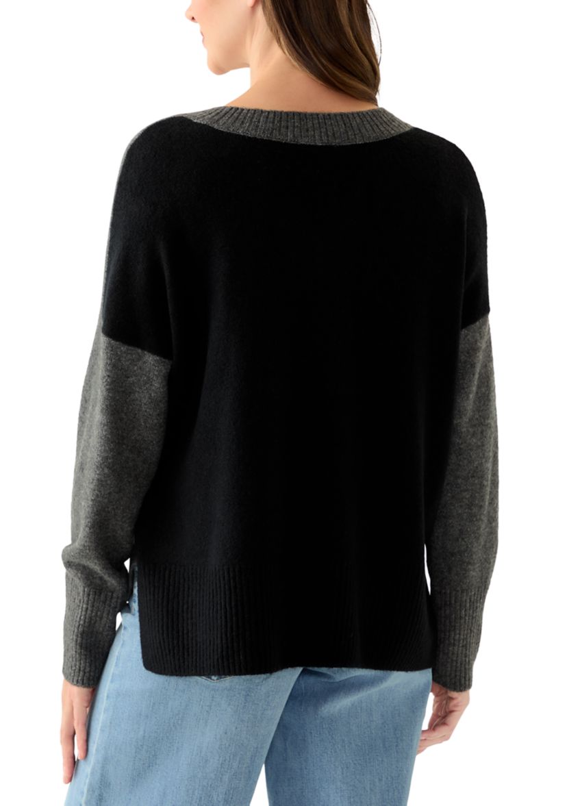 Womens Long Sleeve V-Neck Colorblock Sweater