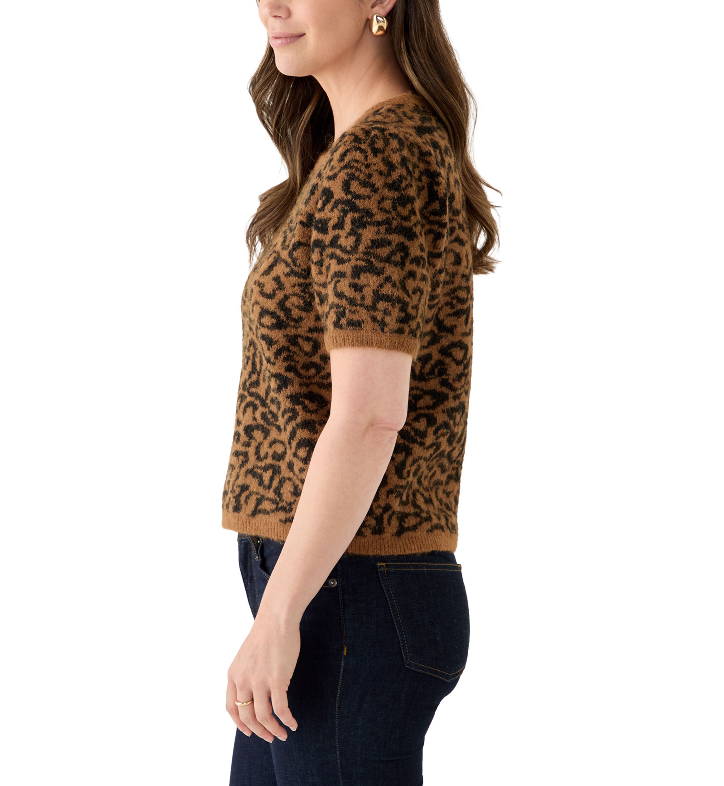 Womens Short Sleeve Tip Leopard Sweater