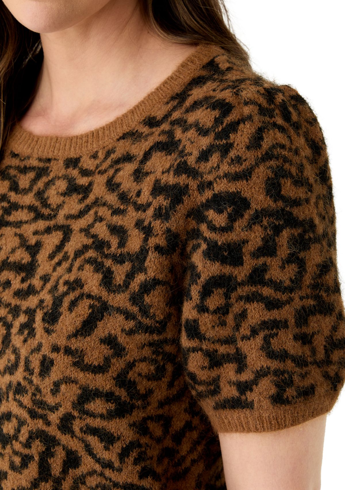 Womens Short Sleeve Tip Leopard Sweater