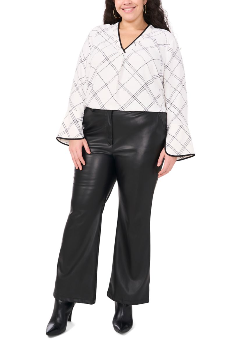 Plus Size V-Neck 3/4 Sleeve Wide Cuff Wove Blouse 